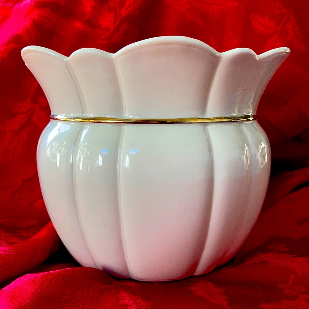 Say It With Silk by Lenox Pot/Bowl/Vase